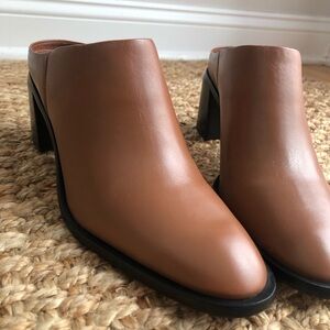 New: Everlane The Outlaw Mule. Size 10.5